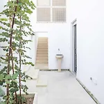 Artus Guest house 4*
